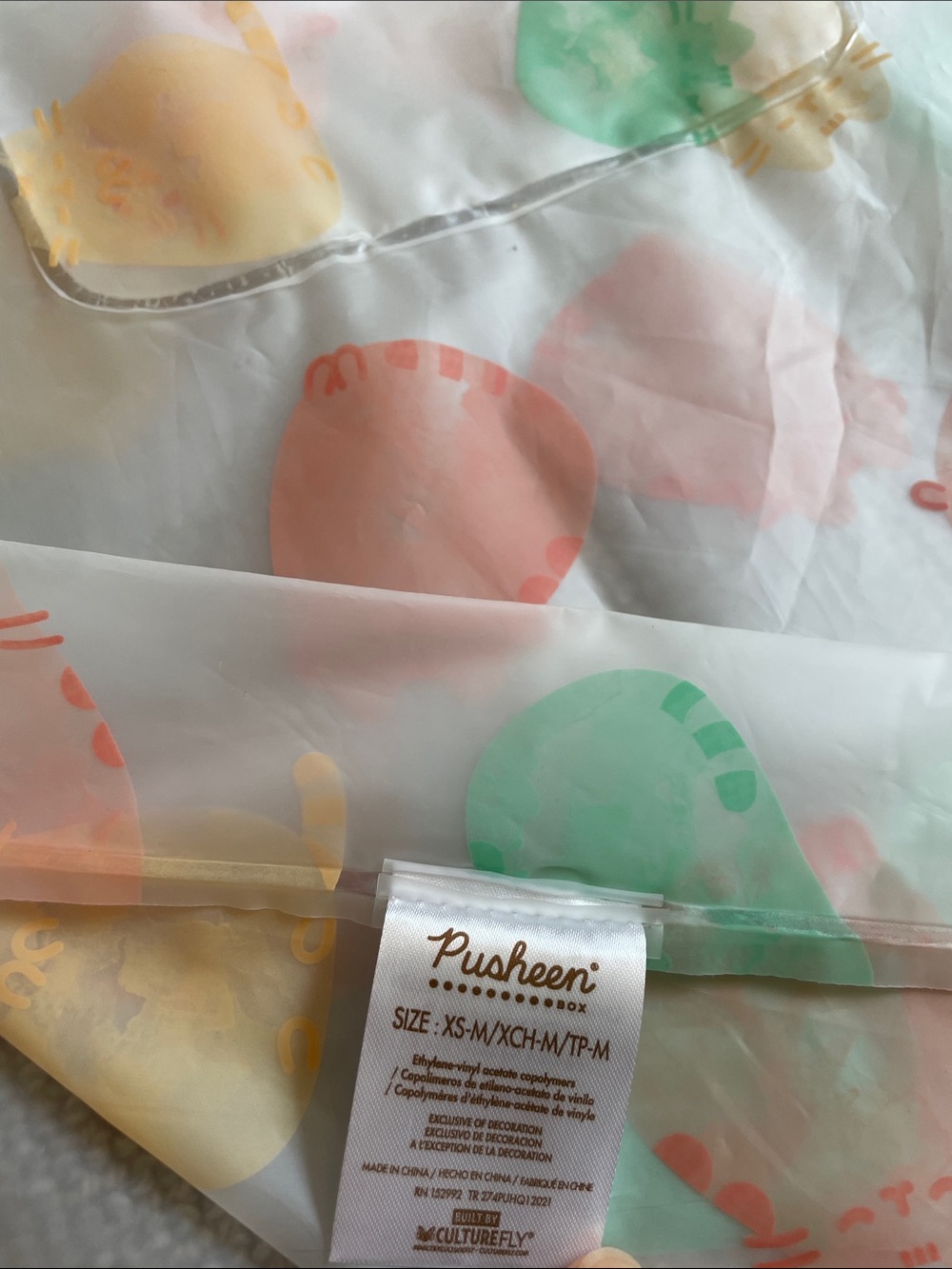Pusheen Transparent Raincoat with Pastel Pusheen Print (Green, Pink, Yellow) - Picture 6 of 7